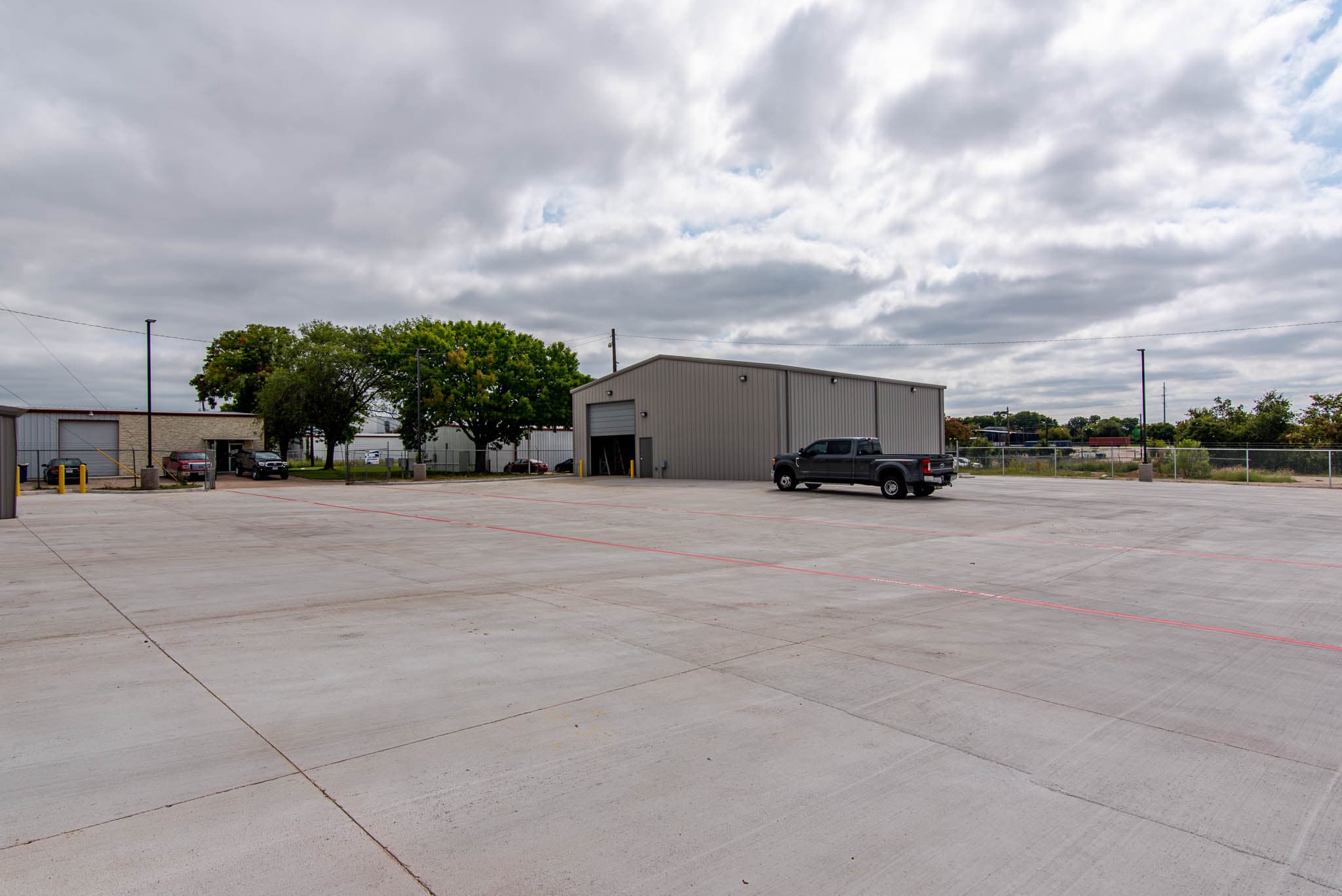 Rush Truck Center Hutchins — project photo 22