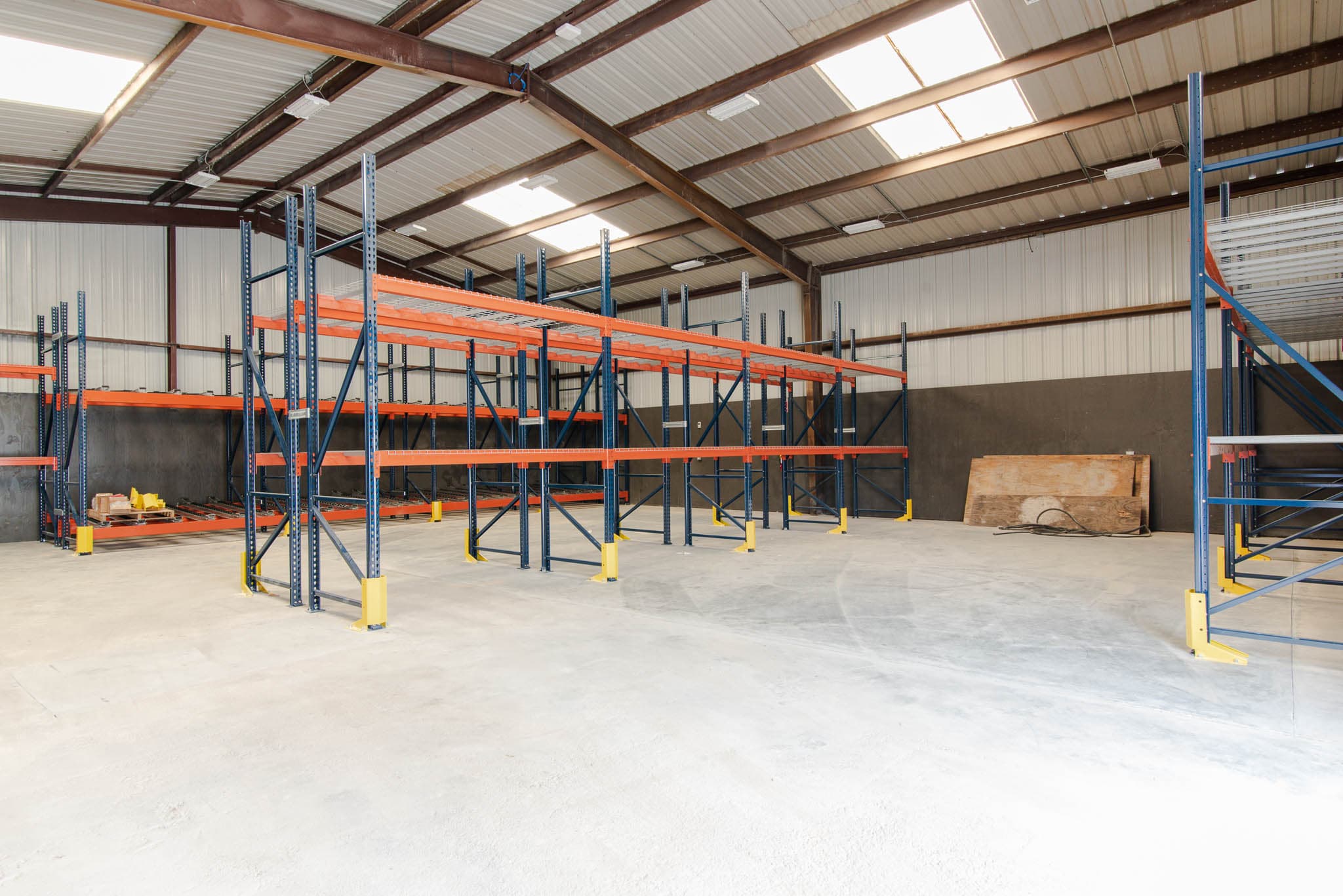 Rush Truck Center Hutchins — project photo 23